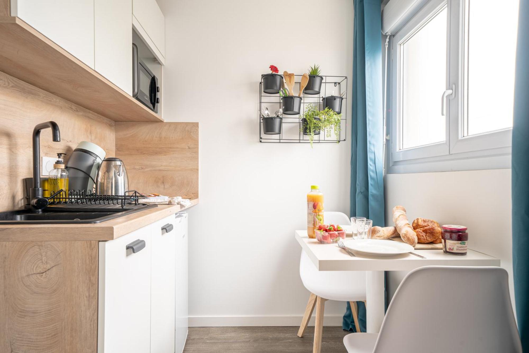 Suite Le Studio Litchi Baigne De Lumieres & Proche Des Plages Saint-Nazaire  Exterior photo